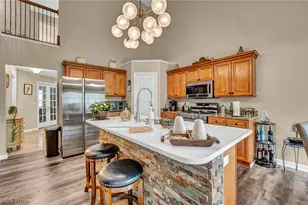 309 Lakebreeze Cove, Eastlake, OH 44095 - Photo 21