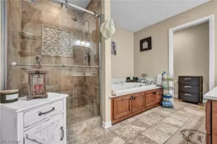 309 Lakebreeze Cove, Eastlake, OH 44095 - Photo 35