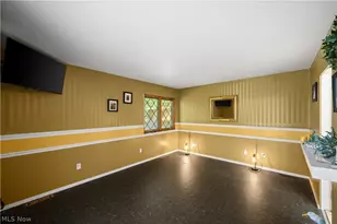 609 Thomas St, Belpre, OH 45714 - Photo 15