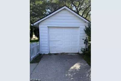 829 Ardella Avenue, Akron, OH 44306 - Photo 11