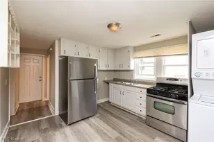 796 Lindsay Ave, Akron, OH 44306 - Photo 9