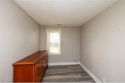 796 Lindsay Avenue, Akron, OH 44306 - Photo 13