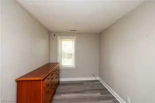 796 Lindsay Ave, Akron, OH 44306 - Photo 13
