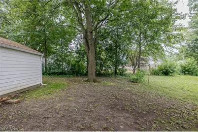 796 Lindsay Avenue, Akron, OH 44306 - Photo 19