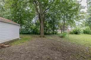 796 Lindsay Ave, Akron, OH 44306 - Photo 19
