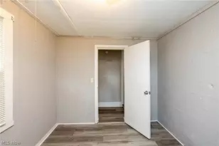 796 Lindsay Ave, Akron, OH 44306 - Photo 17