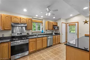 8572 Lake in the Woods Trail, Chagrin Falls, OH 44023 - Photo 9