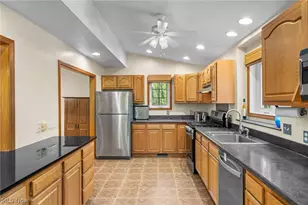 8572 Lake in the Woods Trail, Chagrin Falls, OH 44023 - Photo 13