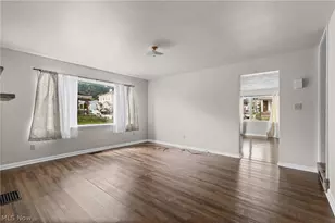 523 Washington St, Martins Ferry, OH 43935 - Photo 9