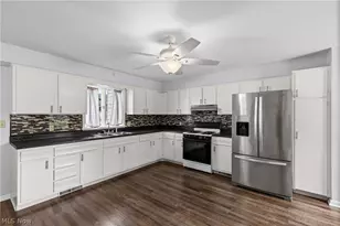 523 Washington St, Martins Ferry, OH 43935 - Photo 11