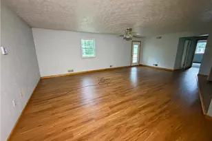 46567 Winston Dr, East Liverpool, OH 43920 - Photo 13