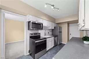 19015 Van Aken Blvd, Huber Heights, OH 44122 - Photo 9