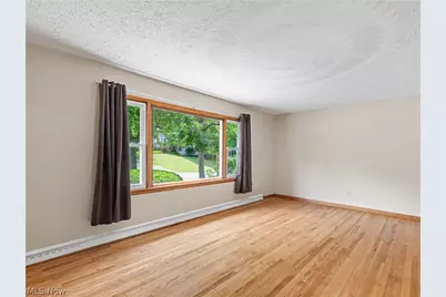 335 E Huston Street, Barberton, OH 44203 - Photo 3