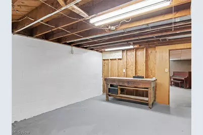 335 E Huston Street, Barberton, OH 44203 - Photo 21