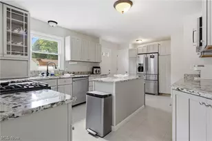 2287 W 42nd St, Loveland, OH 44113 - Photo 9