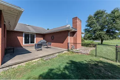 247 S Norwalk Road W, Norwalk, OH 44857 - Photo 9
