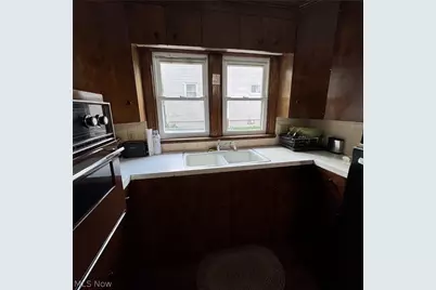 1303 Big Falls Avenue, Akron, OH 44310 - Photo 9