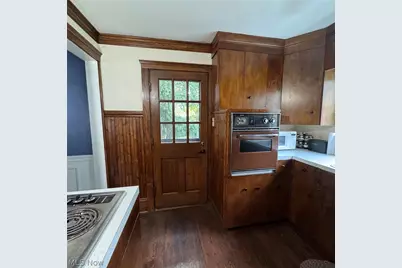 1303 Big Falls Avenue, Akron, OH 44310 - Photo 7