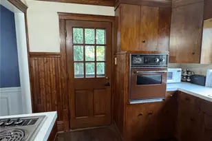 1303 Big Falls Ave, Akron, OH 44310 - Photo 7