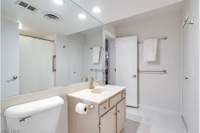 1012 Bunker Drive #106, Fairlawn, OH 44333 - Photo 13