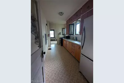 1903 Stewart Avenue, Cambridge, OH 43725 - Photo 11
