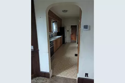 1903 Stewart Avenue, Cambridge, OH 43725 - Photo 7