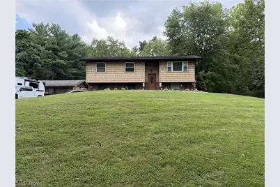 267 Roberts Drive, Belpre, OH 45714 - Photo 1