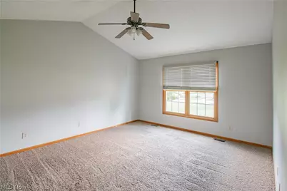 11002 Trenton Road NW, Uniontown, OH 44685 - Photo 17