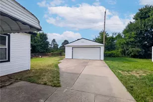 12722 Emery Ave, Loveland, OH 44135 - Photo 17