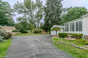 38247 Ridge Rd, Willoughby, OH 44094 - Photo 3