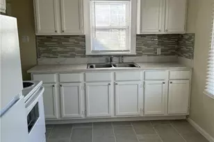 682 Barbara Ave, Akron, OH 44306 - Photo 5