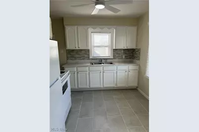 682 Barbara Avenue, Akron, OH 44306 - Photo 5