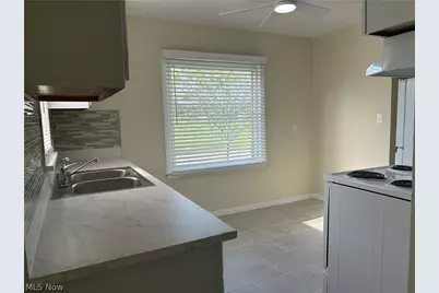682 Barbara Avenue, Akron, OH 44306 - Photo 7