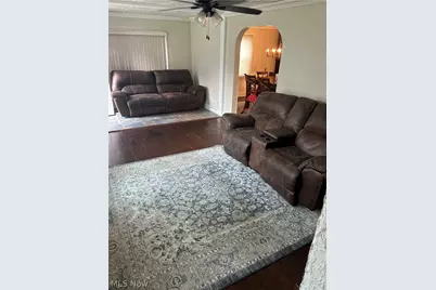 390 Wilson Street W, Struthers, OH 44471 - Photo 5