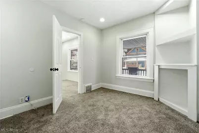 7211 Dearborn Avenue, Loveland, OH 44104 - Photo 11