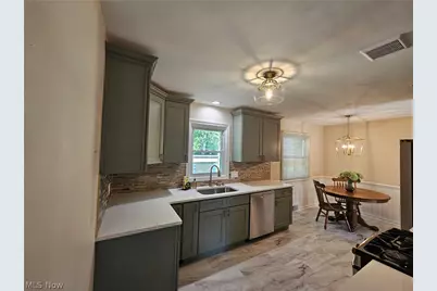 2819 Outlook Drive, Silver Lake, OH 44224 - Photo 9