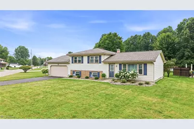 503 Meadowland Drive, Hubbard, OH 44425 - Photo 3