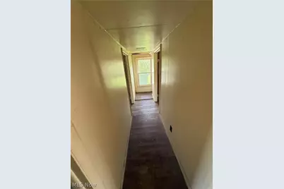 3573 Pershing Avenue, Hubbard, OH 44425 - Photo 9