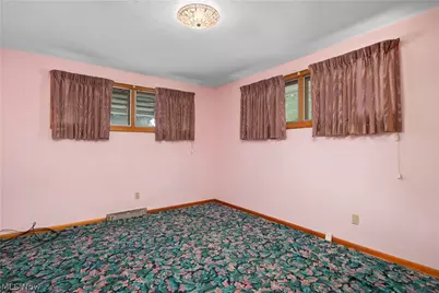 2824 Oberlin Avenue, Lorain, OH 44052 - Photo 21