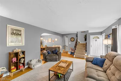 1159 E Robinson Avenue, Barberton, OH 44203 - Photo 7