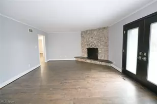 2306 Alexander Manor W, Steubenville, OH 43952 - Photo 15