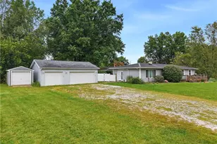270 Magua Dr, Akron, OH 44319 - Photo 3