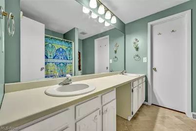 40 Landings Way, Avon Lake, OH 44012 - Photo 13