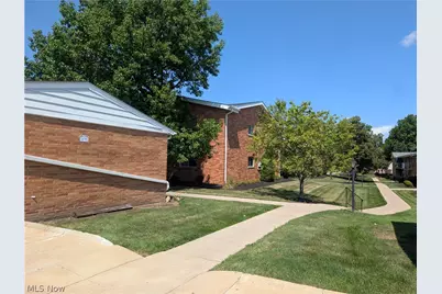 481 Tollis Parkway #170E, Grandview Heights, OH 44147 - Photo 7