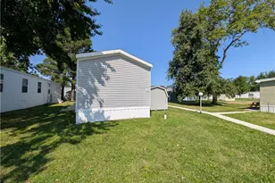 215 Cedar Brook Dr, Elyria, OH 44035 - Photo 3