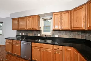 4007 Falconswalk Ct, Stow, OH 44224 - Photo 11
