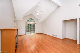 4007 Falconswalk Ct, Stow, OH 44224 - Photo 3