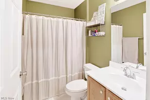 1910 Northgate Cir, Akron, OH 44320 - Photo 29