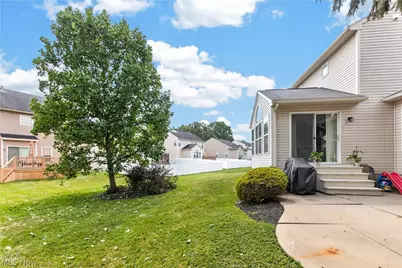 1910 Northgate Circle, Akron, OH 44320 - Photo 37