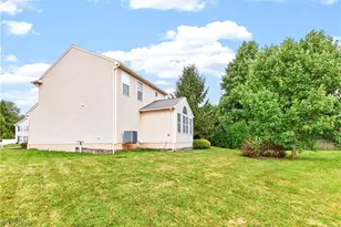 1910 Northgate Cir, Akron, OH 44320 - Photo 39
